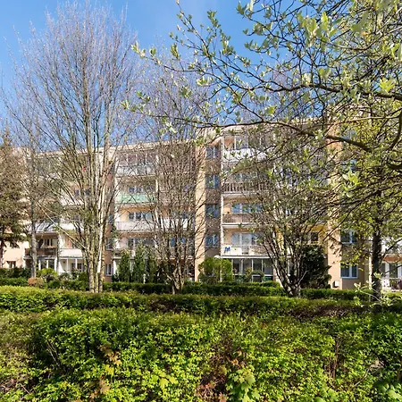 Business Apt - 50m2, Workspace, Balcony - By Rentujemy Daire Gdansk